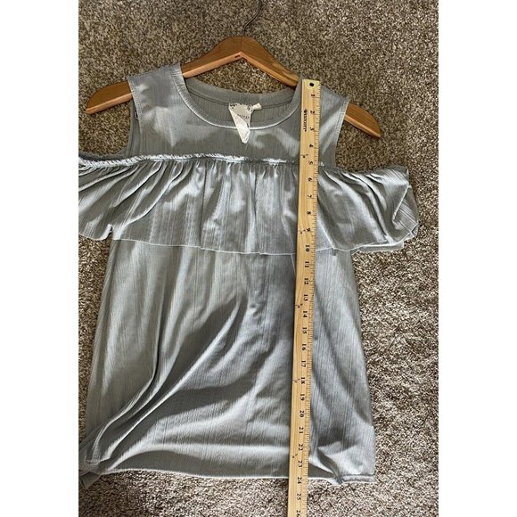 Blu-Pepper Cold Shoulder Green Swing Top Woman’s Size Large - Picture 4 of 5